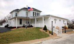 Family members viewing Davis-Turner Funeral Home obituaries online.