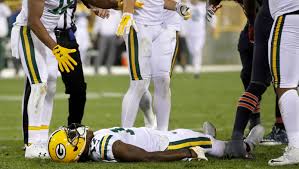 Wide receiver Davante Adams mocks the Bears' performance